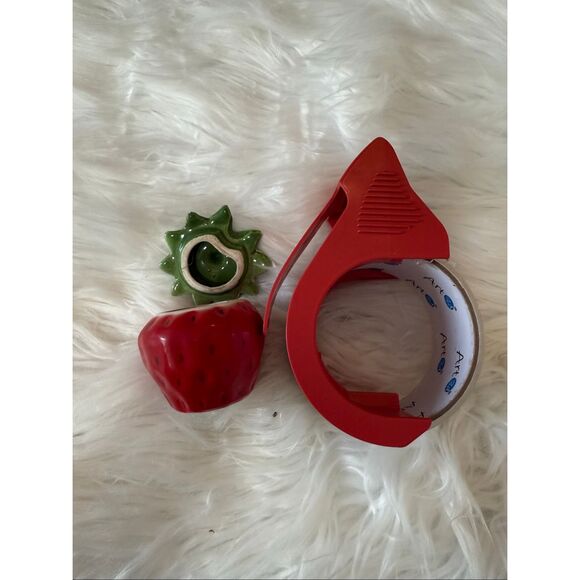 Vintage Strawberry Ceramic Decorative Jewelry Box Small 70s Accent Decor - Picture 6 of 6